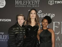 Knox leon jolie pitt 5. Shiloh Jolie Pitt Runs Away From Angelina Jolie S Home To Stay With Brad Pitt And His Parents Pinkvilla