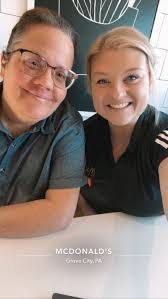 Sheila Essary's Instagram, Twitter & Facebook