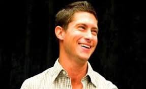 Andrew Noyes's Instagram, Twitter & Facebook