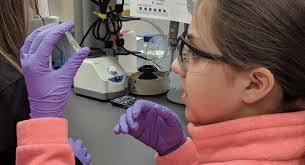 Margo Kendall's Instagram, Twitter & Facebook