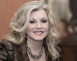 From dolly parton to chadwick boseman, sunday today has included many thoughtful conversations with a range of celebrities. Dolly Schwester Stella Stella Parton Erlebte Entfuhrung Und Hausliche Gewalt