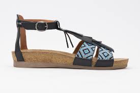 We did not find results for: Sandale Spartiate Femme Cuir Avec Motif Noir Mephisto Valoria