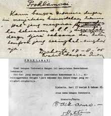 Naskah proklamasi yang autentik adalah. Naskah Teks Proklamasi Kemerdekaan Ri Lengkap Tulisan Tangan Soekarno Dan Ketikan Sayuti Melik Berita Diy
