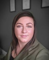 Rachel Marlow's Instagram, Twitter & Facebook