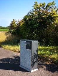 Module Technique Avec Facade En Metal Deploye Hook Beton Fibre Cacher Les Poubelles Metal Deploye