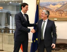 Met wopke hoekstra lijkt het cda voor het eerst in jaren weer een kandidaat voor het torentje in huis te hebben. Mario Centeno On Twitter Good Meeting With Dutch Finance Minister Wopke Hoekstra Wbhoekstra Today In Lisbon About Next Steps To Complete Bankingunion And Deepeningemu Https T Co Ynn4i15mbo