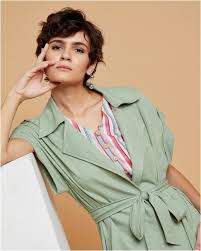 /məˈdæm/, /məˈdɑm/, /mæˈdæm/, /mæˈdɑm/, /ˈmæ.dəm/. Zeettrrhftne M