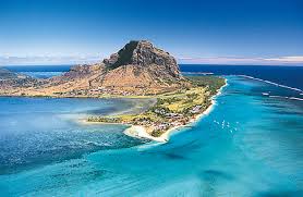 Moris), officially the republic of mauritius, is an island nation in the indian ocean about 2,000 kilometres (1,200 mi) off the southeast coast of the african continent, east of madagascar. Mavrikij Afrika Strany