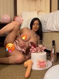 Dany Villalobos on X: Ya viste las fotos que subi en only Te mande un  regalito especial 👅😍 t.co11c9mxBvHd t.conCshCFAH8J  X