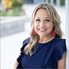 Lydia Freeman (@TheLydiaFreeman)