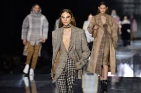 Milano fashion show on wn network delivers the latest videos and editable pages for news & events, including entertainment, music, sports, science and more, sign up and share your playlists. Burberry And Fendi Unveil Their Runway Plans For Fashion Week In September Tatler Singapore