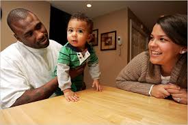 Brandon jacobs was inactive for the new york giants on monday night, leaving untested rookie michael cox as the starting running back versus the minnesota vikings. Jacobs Is A Bull Of A Runner And A Teddy Bear Of A Father The New York Times