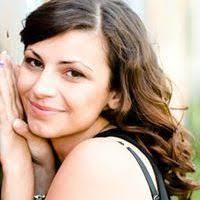 Melanie Barta's Instagram, Twitter & Facebook