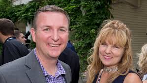 Colin Kaepernick speaks at the 2015 Governor's Dinner