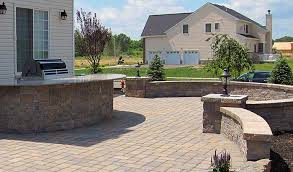 custom outdoor kitchen contractors
