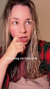 20 Ci Morgan Wallen Blonde Girl