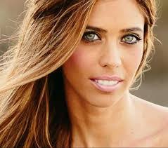 Alicia Iverson's Instagram, Twitter & Facebook