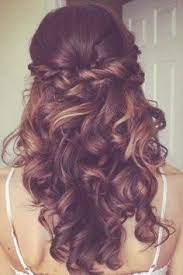 Hochsteckfrisuren mittellange haare halboffen frisuren frisur. Hairstyles For Christmas Half Open And Half Fixed Hairstyle With Light Curls Hairstyles Women Frisur Hochgesteckt Offene Frisuren Hochsteckfrisur