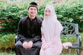 Sakit dan sedang di rawat di rumah sakit, alvin faiz tidak menemaninya. Perang Dingin Alvin Faiz Dan Larissa Chou Dimulai Putra Ustaz Arifin Ilham Bela Diri Usai Disebut Seperti Anak Kecil Oleh Sang Istri Mustahil Gue Gak Depresi Gak Perlu Kan Gue Tunjukin