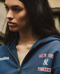 Grace Valentine 💚 for @sportyandrich. Model: @imnotgrace Photographer:  @kharatian Stylist: @emilyoberg — #HeroesModels #GraceValentine  #PavelKharatian #SportyandRich