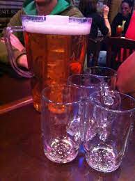 Boston Pizza Team Pitcher 28 Food And Drink Glassware Tableware