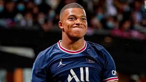 Kylian mbappe is into the last year of his contract at the parc des princes and has told psg it is his. Y1df Rjoafj1km