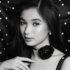 Benebabe ✨🤍 • Keepin it natural with @benefitph 💕 It's National Brow Day!  @benefitph has special brow promos for all benebabes in stores and online!  💕Shop now! 💕