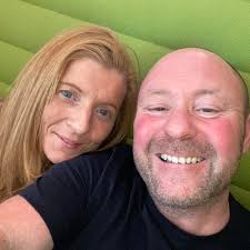 Does anyone else get the Point Break references?