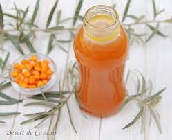 Si pentru ca siropul de catina este la mare cautare in randul celor ce ii cunosc proprietatile miraculoase, am pregatit si eu un sirop de catina cu propolis, menit sa ne ajute sa trecem cu bine de perioada rece a anului fara raceli si complicatii. Sirop De Catina Cu Miere Desert De Casa Maria Popa