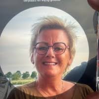 80+ "Genevieve Jansen" profiles