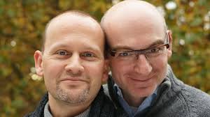 Gay couple sues Ohio government for not allowing them access to Obamacare