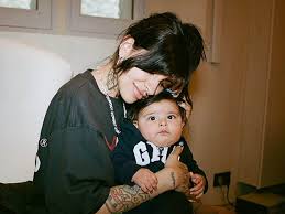 Cazzu provoca ternura con una nueva y tierna foto de su hija Inti | ¡HOLA!