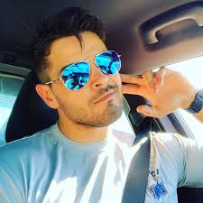 Nikki Carson (@Fergie75828627)