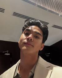 hey, happy hearts day <3