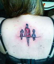 Tatuaje De Madre E Hijos Pablitotattoo Dc Tattoos Triangle Tattoo Watercolor Tattoo
