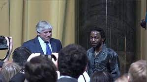 By ekin karasin for daily mail australia. Kendrick Lamar Looks Downcast As He Steps Out In Sydney Daily Mail Online