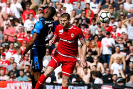 Club brugge heeft de eigen thuisaanhang een fantastisch kerstcadeau bezorgd. Video Sterk Antwerp Houdt Club Brugge Na Vurige Clash In Bedwang Racing Genk Loopt Zes Punten Uit Jupiler Pro League Sport Hln