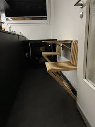 Klappstuhle Und Klapptisch In Der Kleinen Kuche Klapptisch Kuche Haus Kuchen Klapptisch