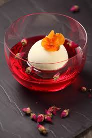 White Chocolate Mousse Strawberry Rose Consomme Consomme Roses Rouge Strawberry Whitechocolate F Sweet Recipes White Chocolate Mousse Chocolate Mousse
