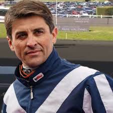 🚨 Eric Raffin va être un peu moins présent durant ce mois d'avril. Suite à  son accident à l'entraînement survenu il y a quelques mois, où il a subit  une fracture, Eric