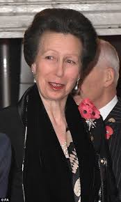 Kate Middleton joins the Queen at the Royal Albert Hall for Festival of  Remembrance