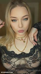 Laura Neevi Twitch Nudes - neevilicious Onlyfans Leaked Tits Photos