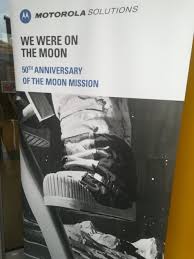 Undeva pe internet, înaintea lansării online a filmului cuties, a apărut o petiție semnată de 150.000 de persoane care cereau anularea lansării acestui film. Astronaut De Pe Apollo 15 Noi Suntem Cea Mai Mare Amenintare Pentru Pamant In 1 000 De Ani Trebuie Sa Plecam In Univers Mobile