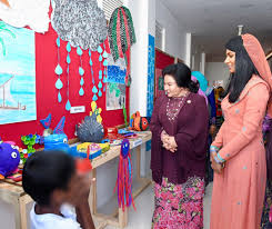 Datin paduka seri rosmah mansor place of birth: Ministry Of Gender Family And Social Services On Twitter Children At Fiyavathi Showcases Their Handicrafts And Artwork And Shares A Performance With The First Lady Of Malaysia Datin Paduka Rosmah Mansor And