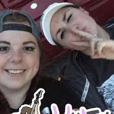 Caitlin Graves (@caitiecat418)