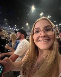 Georgia Craig's Instagram, Twitter & Facebook