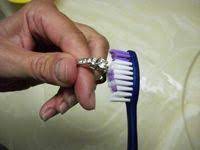 Is white gold really gold. How To Clean White Gold