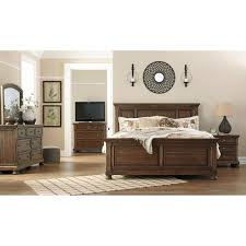 Unbelievable price on set of bedroom furniture in pearl (usa) company miskelly furniture, company. Flynnter Queen Bedroom Group By Signature Design By Ashley Bedroom Panel King Bedroom Sets Bedroom Sets
