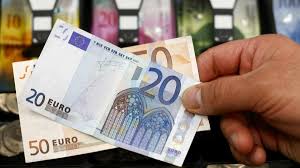 Jandarmii au descoperit o nouă bancnotă falsă asupra unui oradean. BancnotÄƒ De 20 De Euro FalsÄƒ DescoperitÄƒ La P T F Calafat Stiri Din Craiova Si Oltenia