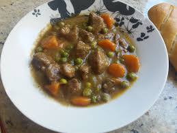Tradicionalmente, los estofados de carne se suelen confeccionar con carne de vacuno o de cerdo. Estofado De Pavo A La Jardinera Legumbres Y Platos De Cuchara Blog De MÂªamelia Palazon Melgarejo De Thermomix Albacete
